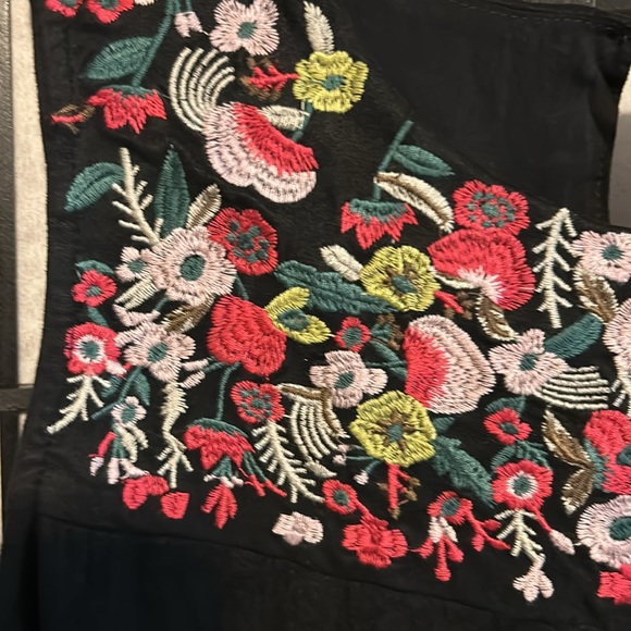 Skies are Blue embroidered dress - Picture 2 of 6